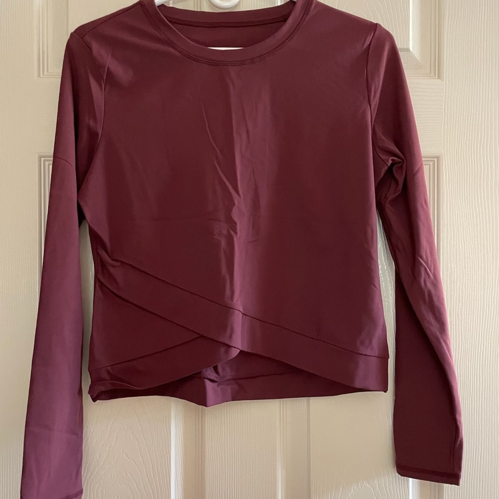 Halara Cloudful™ Fabric Round Neck Crossover Hem Yoga Sports Top (size large)